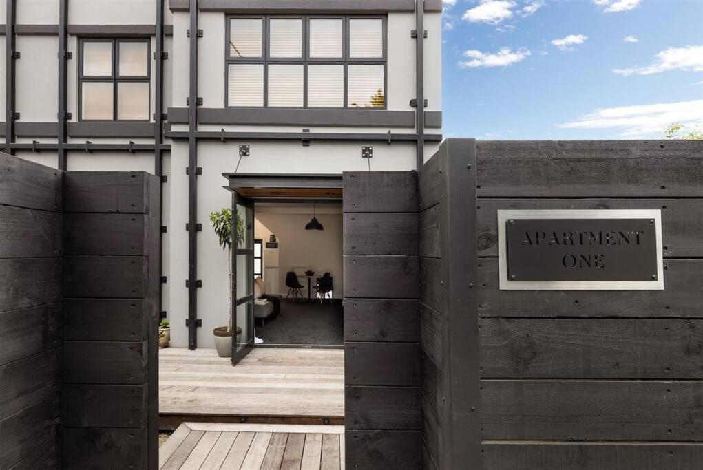 Apartment 1 - Haddin Court - Executive One Bedroom Blenheim Exteriör bild